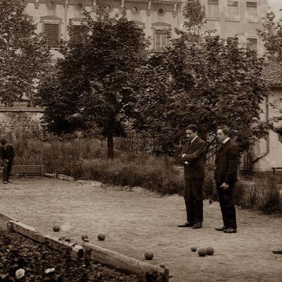 1902 - boule lyonnaise ou pétanque