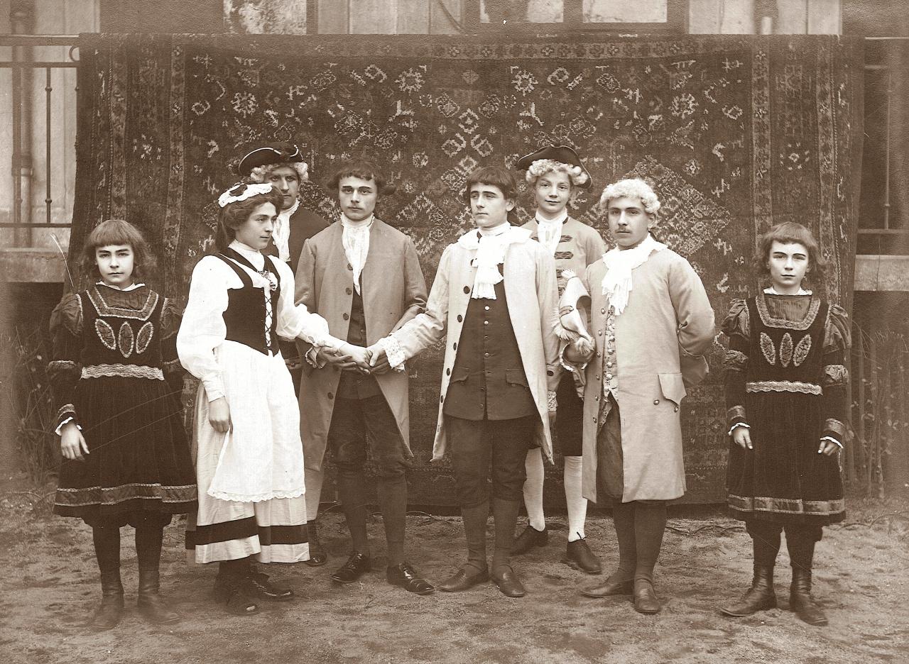Une pièce de théatre en 1910 (suite)